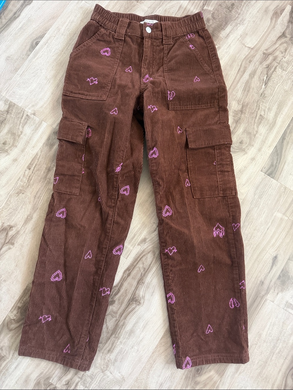 NWOT PacSun Brown Corduroy Cargo Pants with Pink Heart Embroidery XS
